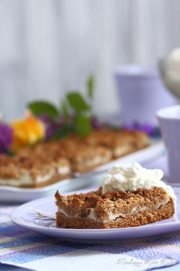 Rezeptbild: Knuspriger Zwetschgenmus-Streusel-Blechkuchen 