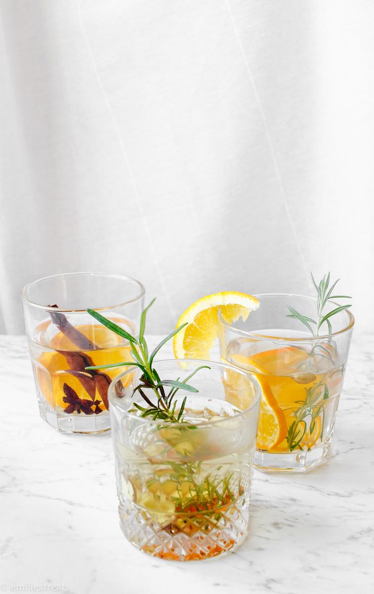 Rezeptbild: Tee selber machen: Einfache Tee-Ideen zum Selbstbrauen
