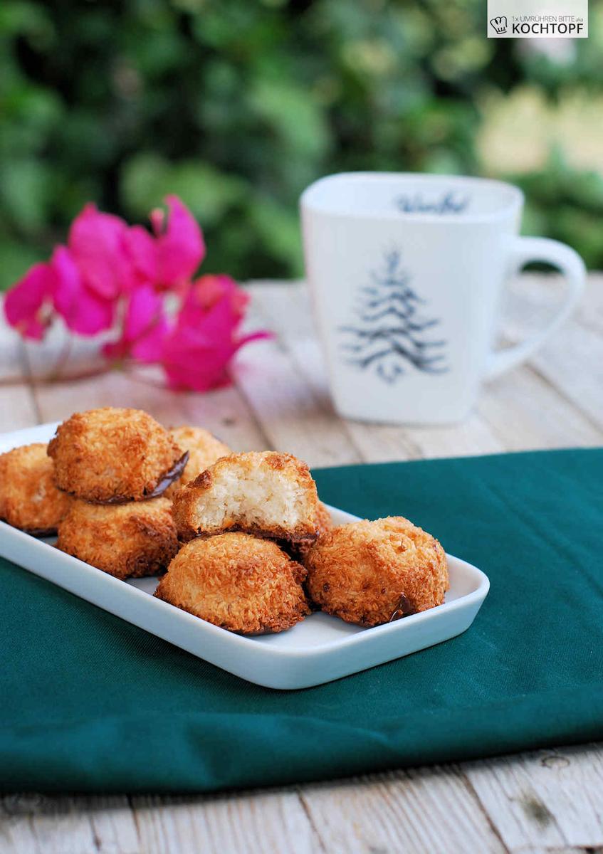 Rezeptbild: Kokosmakronen mit Schokolade