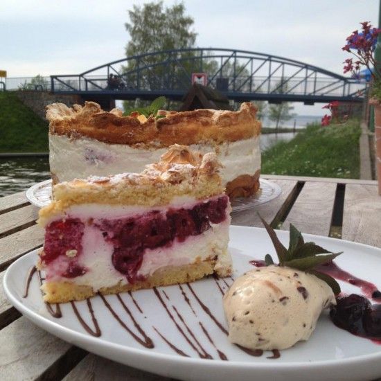 Rezeptbild: Himmelstorte mit Kirschen