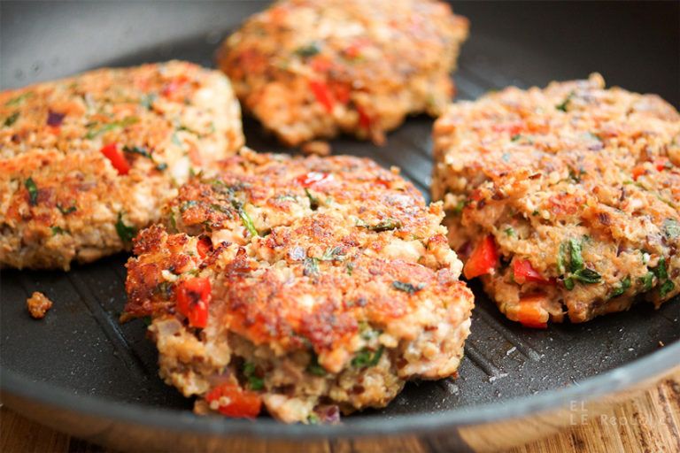 Rezeptbild: Lachsfrikadelle mit Quinoa