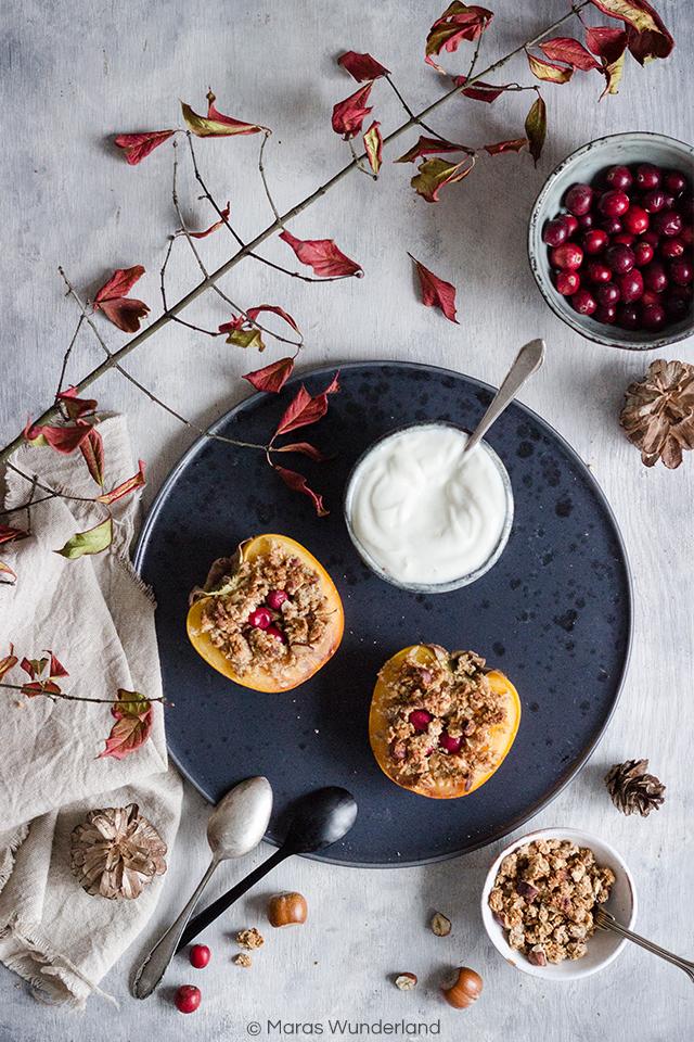 Rezeptbild: Gesunde, gebackene Persimon mit leichter Quarkcreme