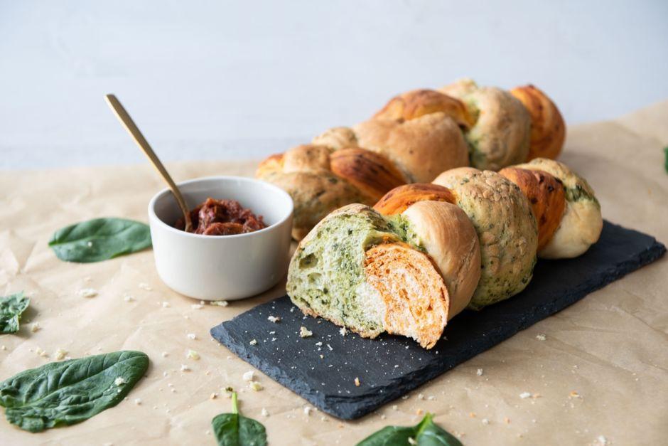 Rezeptbild: Herzhafter Hefezopf