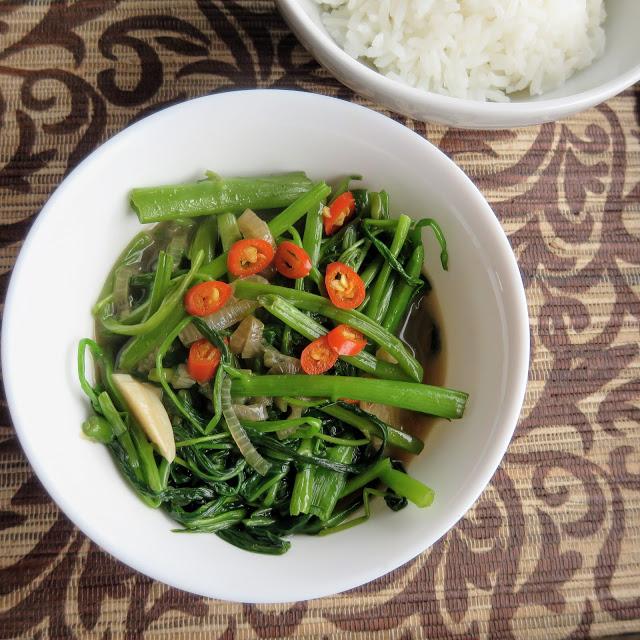 Rezeptbild: Wasserspinat mit Austernsoße aus dem Wok 