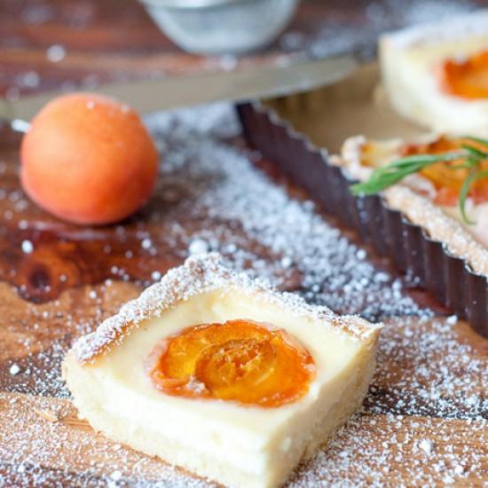 Rezeptbild: Tarte abricots-romarin