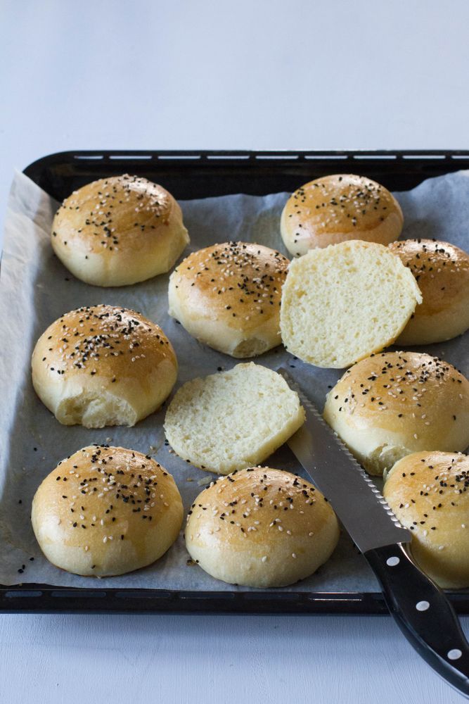 Rezeptbild: selbstgebackene Brioche Burger Buns