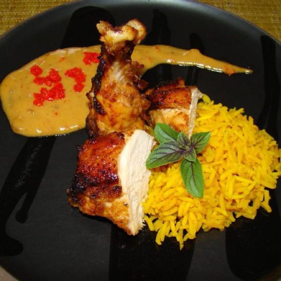 Rezeptbild: Indonesisches Grillhuhn mit Gewürzreis