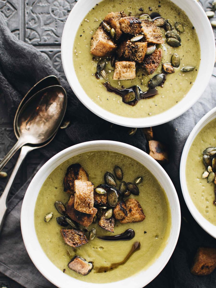 Rezeptbild: VEGANE BROCCOLI-CREME-SUPPE