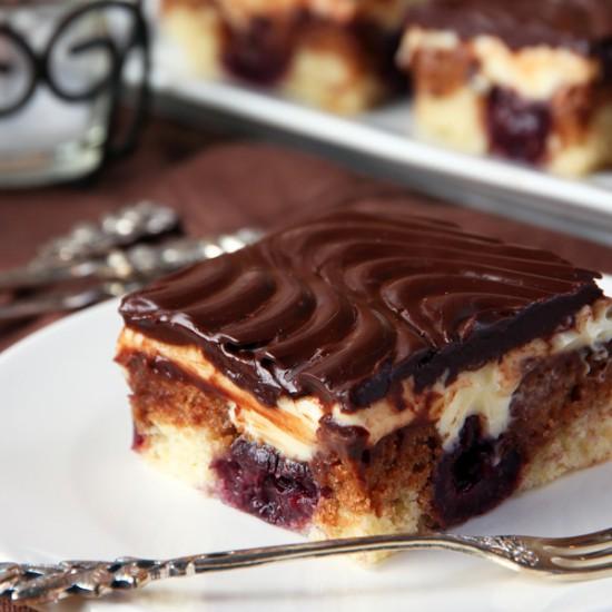 Donauwelle mit Blaubeeren von Naschen mit der Erdbeerqueen • Delicat.io