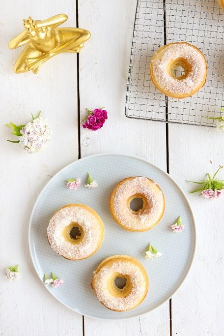 Rezeptbild: Zitronen-Buttermilch-Donuts