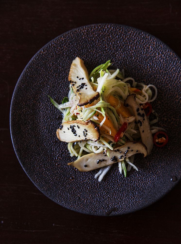 Rezeptbild: Rettich-Mango-Salat mit Kräuterseitlingen