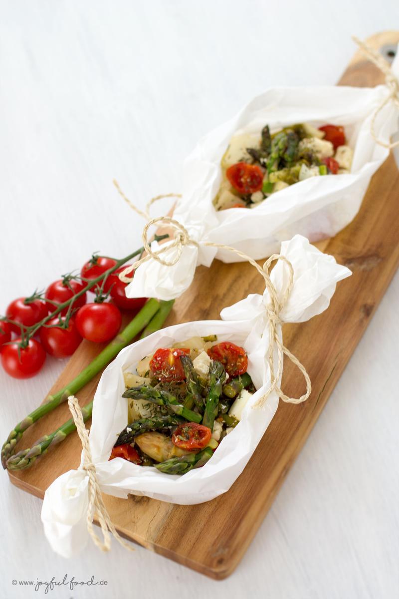 Rezeptbild: Mediterrane Spargelpäckchen