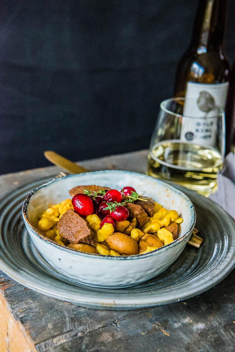 Rezeptbild: Wildschweingulasch mit fruchtigem Cider