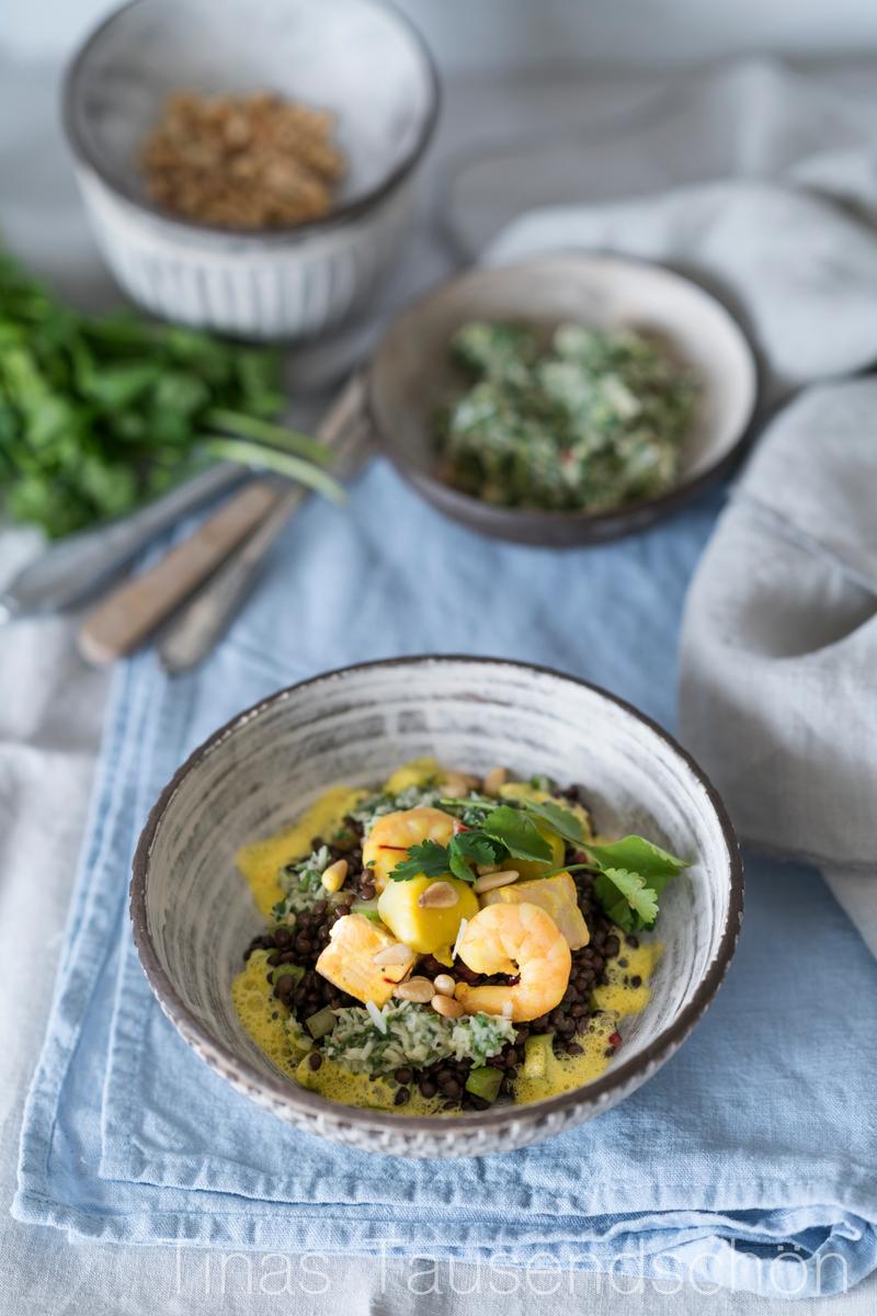 Rezeptbild: Linsensalat mit Meeresfrüchte, Orangenschaum und Koriander Salsa