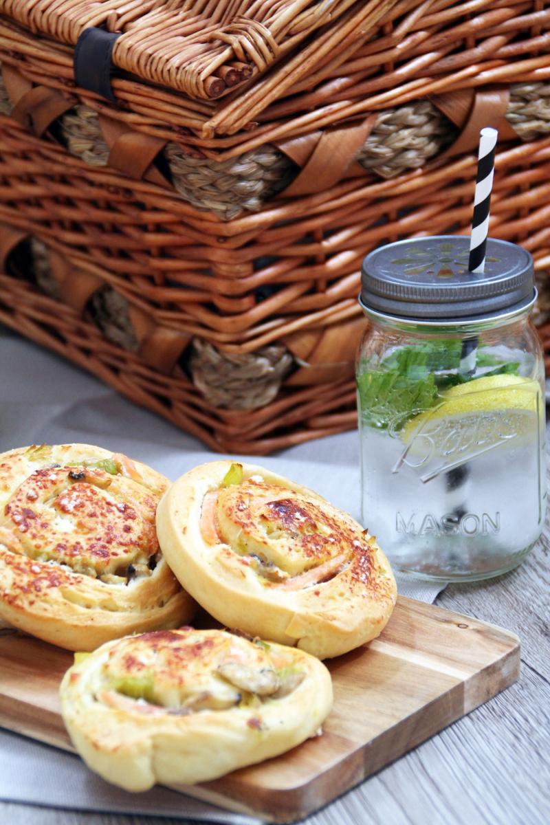 Rezeptbild: Herzhafte Hefeschnecken