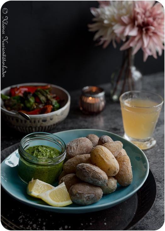 Rezeptbild: Papas Arrugadas con Mojo verde