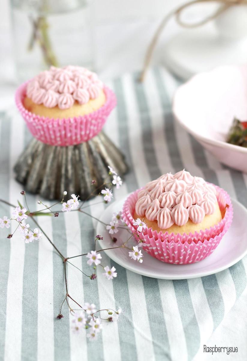 Rezeptbild: Himbeer-Kokos-Cupcakes