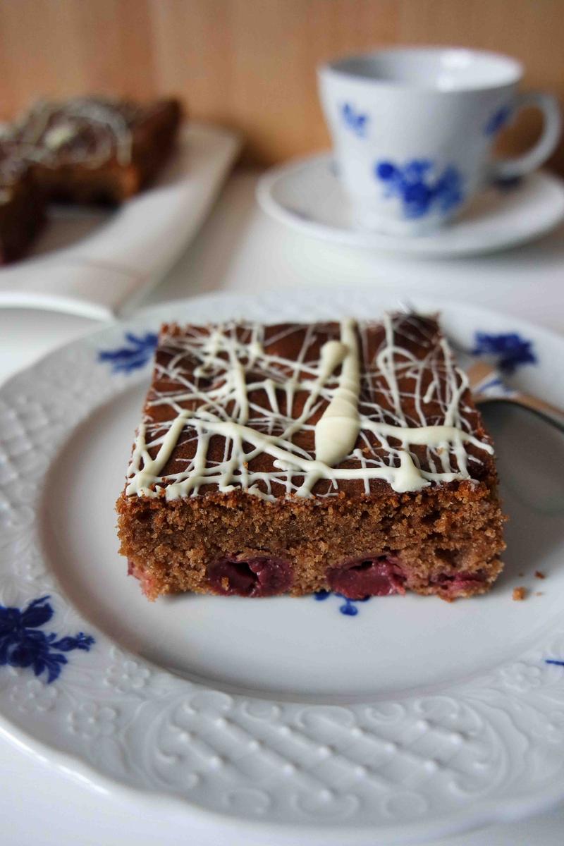 Rezeptbild: Schoko-Kirsch-Schnitten