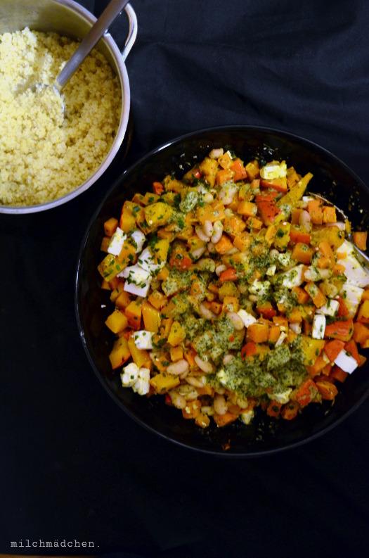 Rezeptbild: Gebackener Kürbis-Süßkartoffel-Salat mit Hirse und Feta