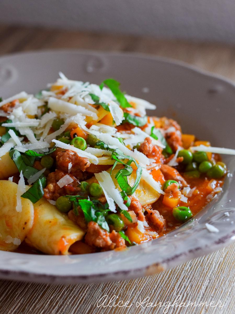 Rezeptbild: Pasta mit Salsicciaragout und Erbsen