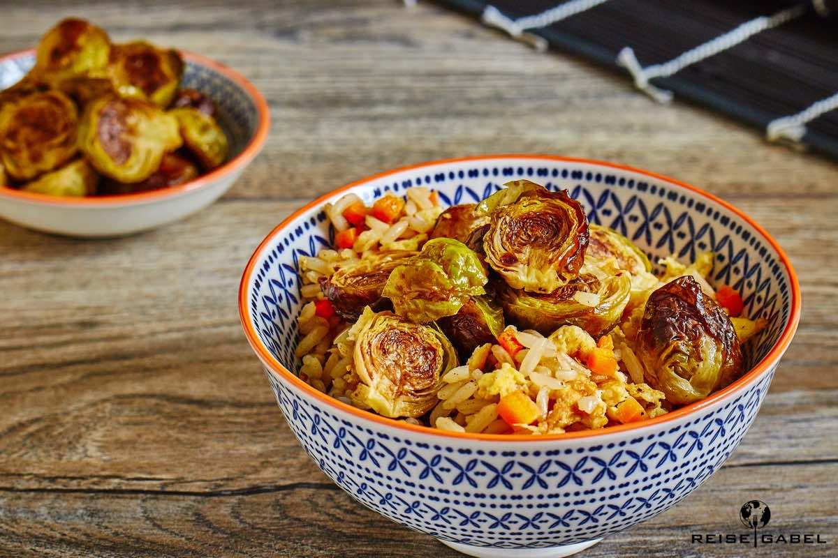 Rezeptbild: Bratreis mit geröstetem Rosenkohl