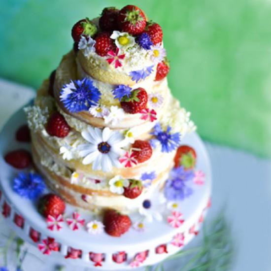 Rezeptbild: Erdbeertorte mit Mandelsahnecreme - Anniversary Cake