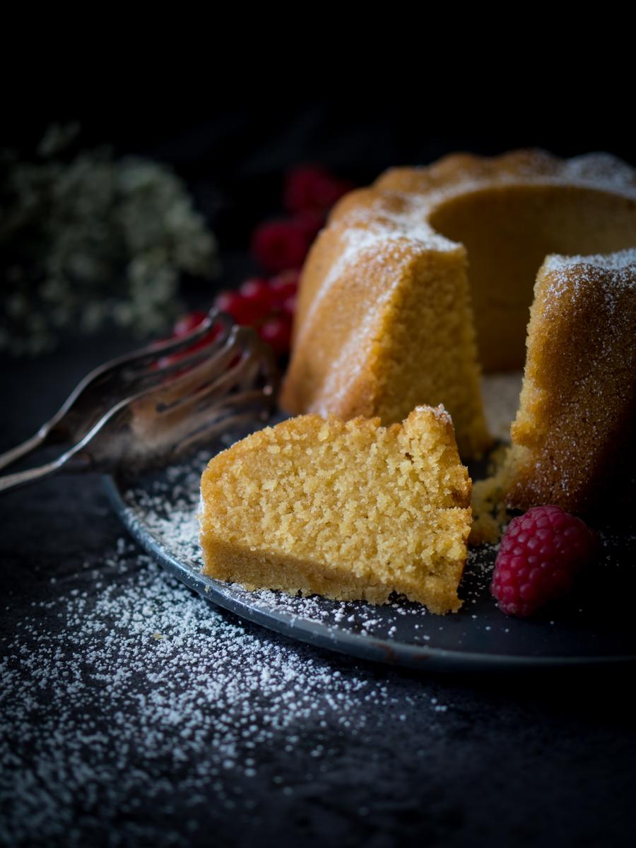 Rezeptbild: Glutenfreier Vanille Reis Guglhupf