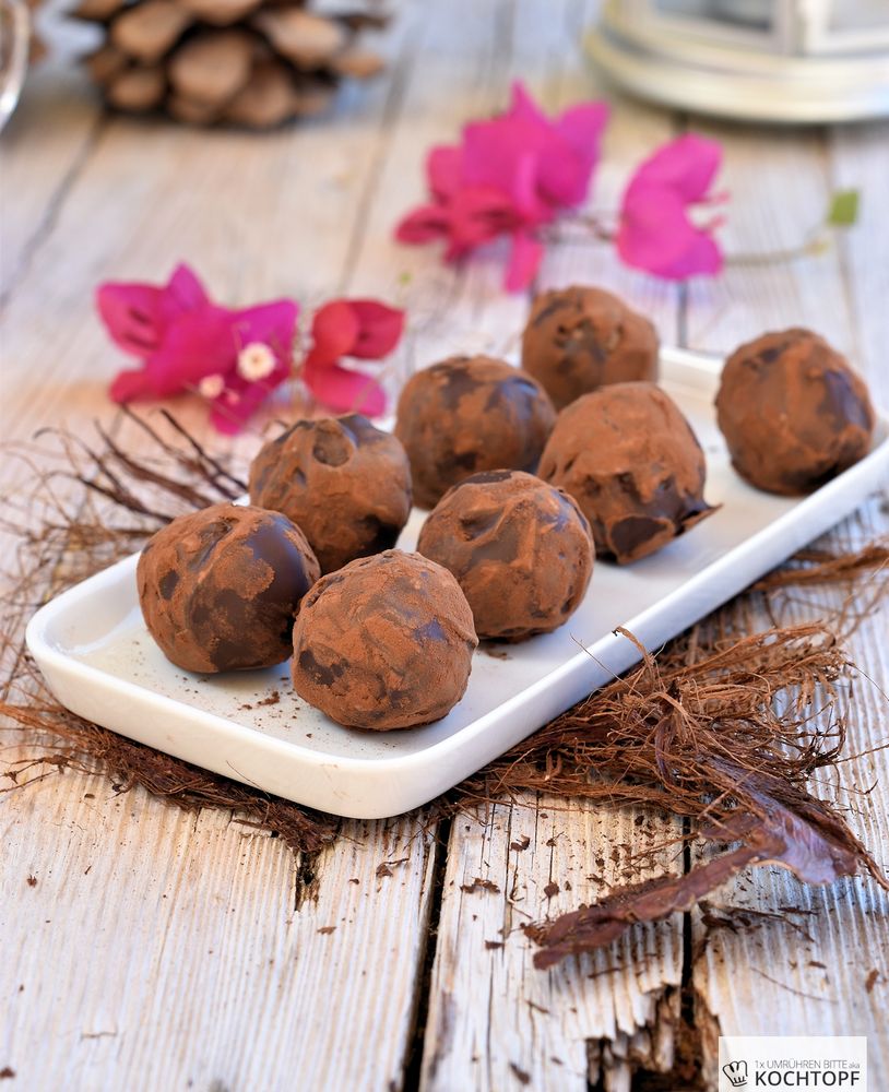 Rezeptbild: Irish Cream Likör Cookie-Dough Pralinen