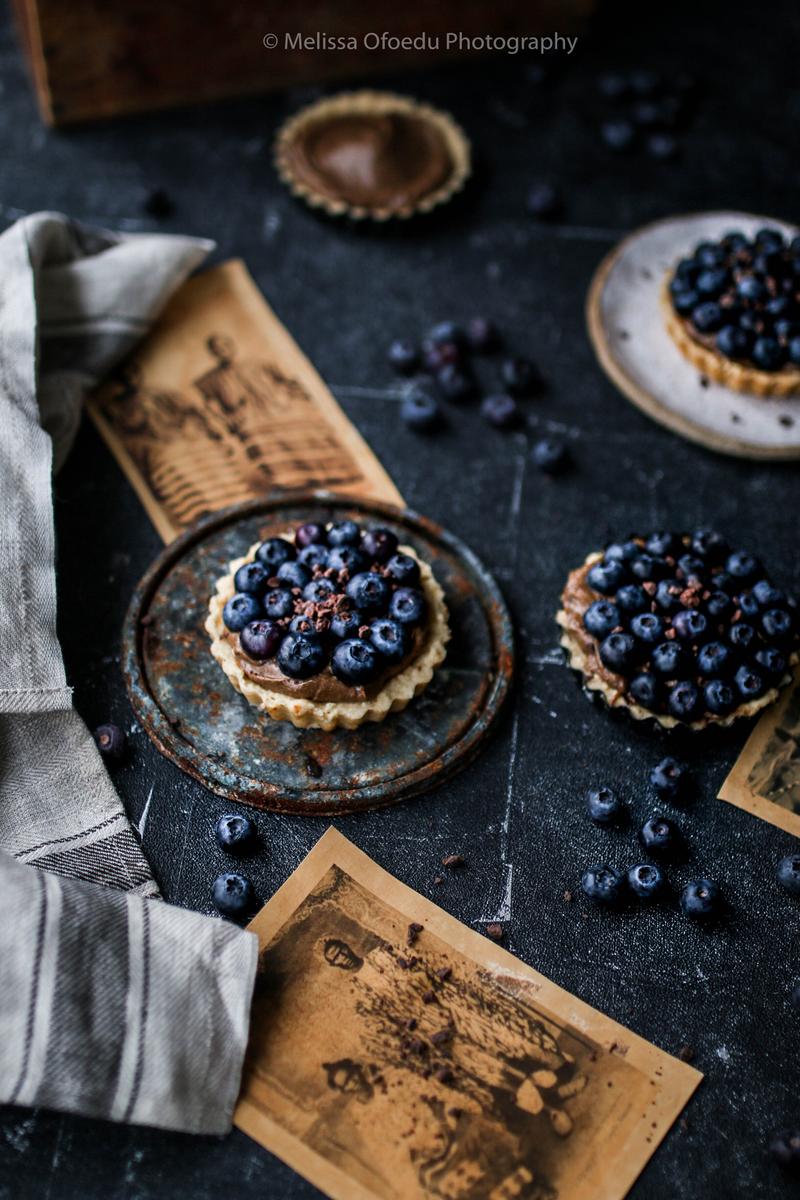 Rezeptbild: INGWER SCHOKOLADEN & BLAUBEEREN TART