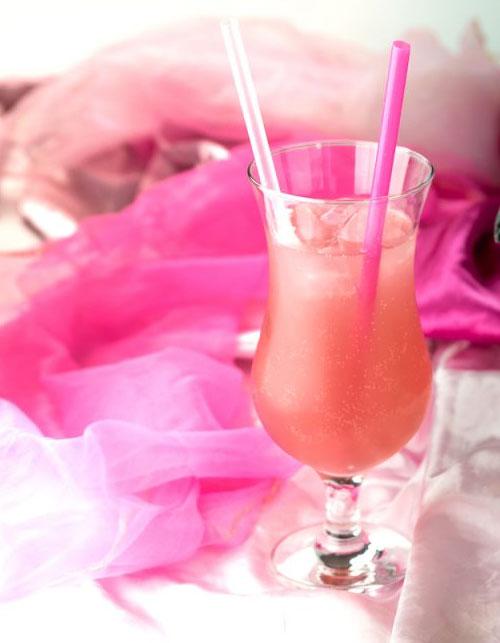 Rezeptbild: Pink Flamingo Floyd – trendiger Gin Cocktail, nicht nur für Mädchen