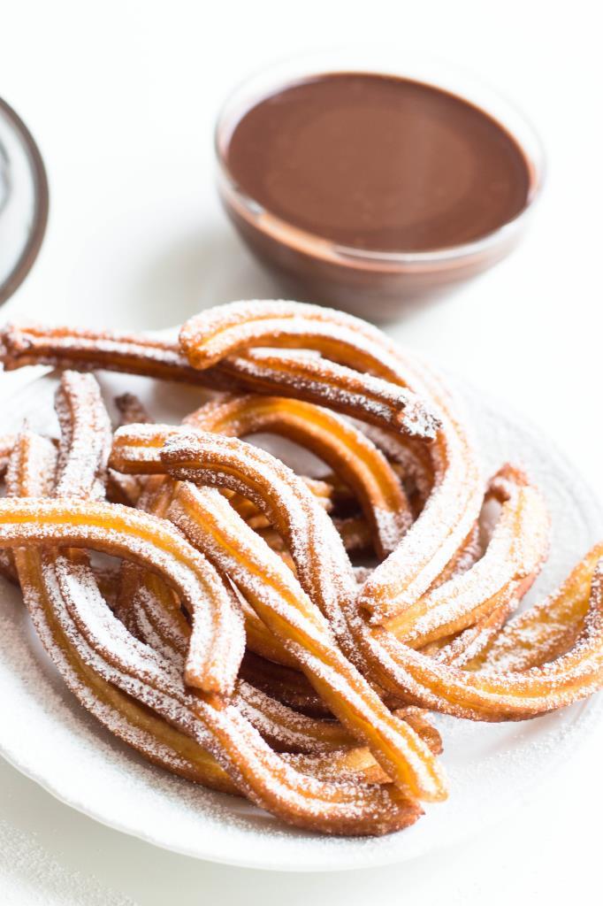 Rezeptbild: CHURROS MIT SCHOKOLADENSAUCE (CHURROS CON CHOCOLATE)