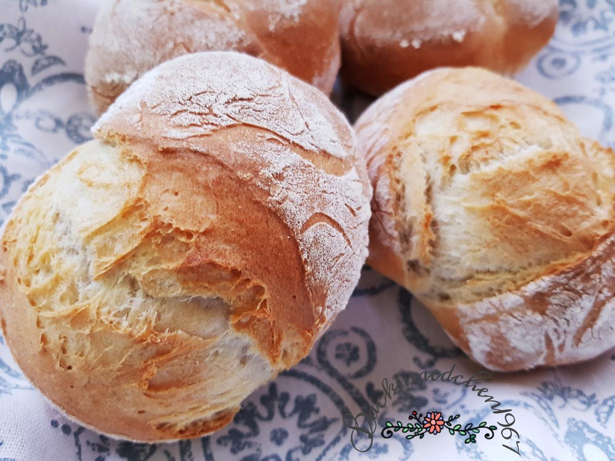 Rezeptbild: knusprige Alltagsbrötchen