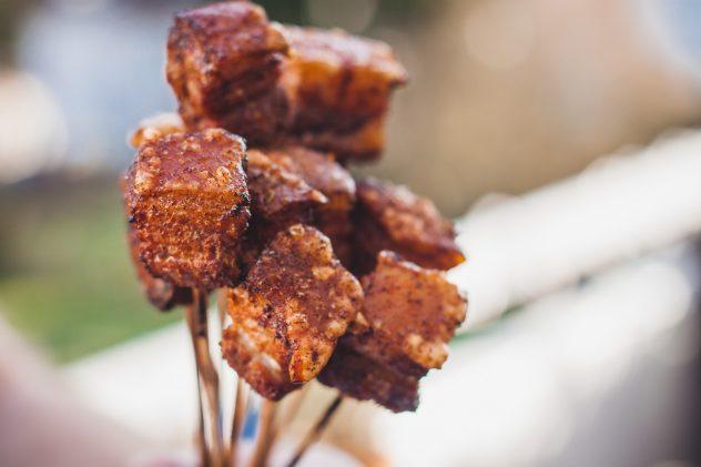 Rezeptbild: Schweinebauch gegriltt - Ein Gruß aus der Küche