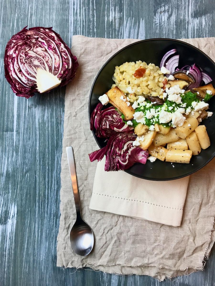Rezeptbild: Winterliche Bowl mit Graupen, Schwarzwurzeln und Pilzen