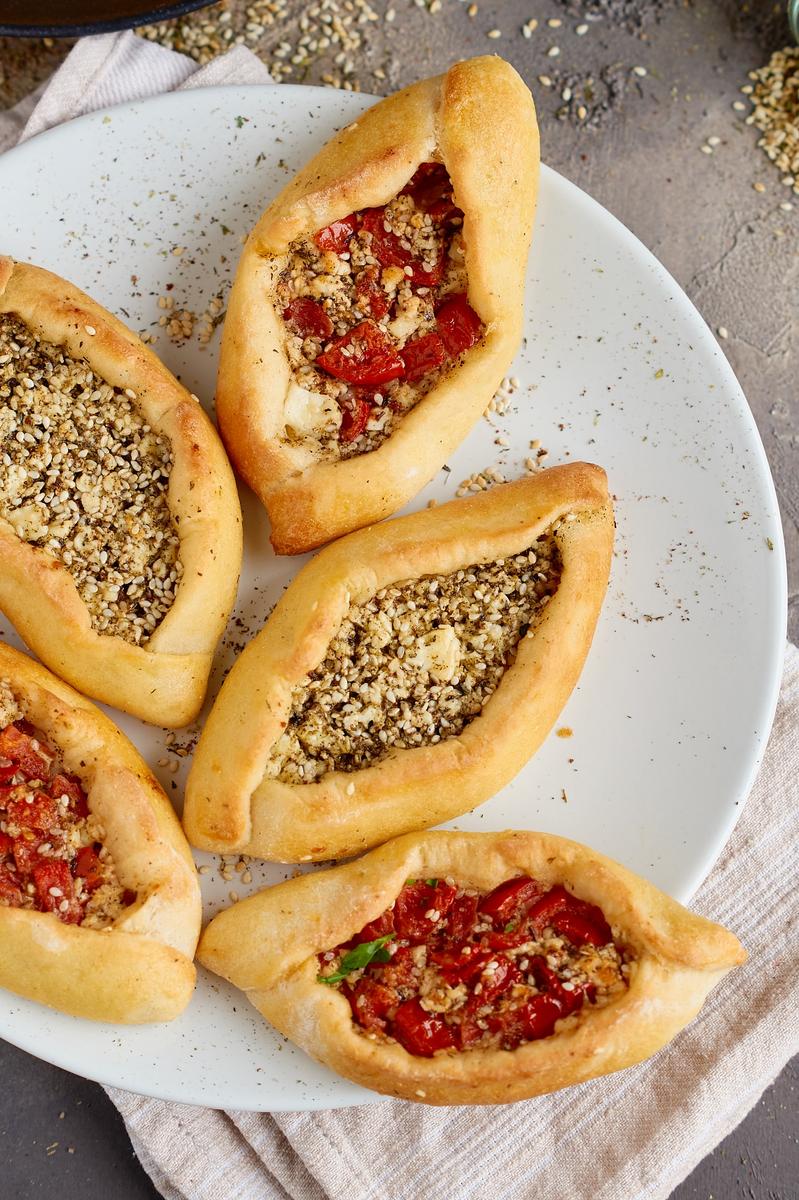 Rezeptbild: Mini Pide mit Za'atar Käse Füllung