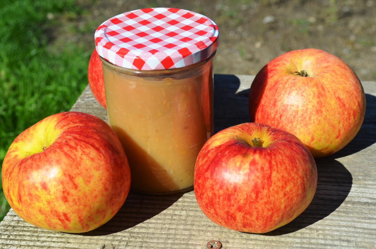 Rezeptbild: Apfelmus selber machen und Apfelmus einkochen
