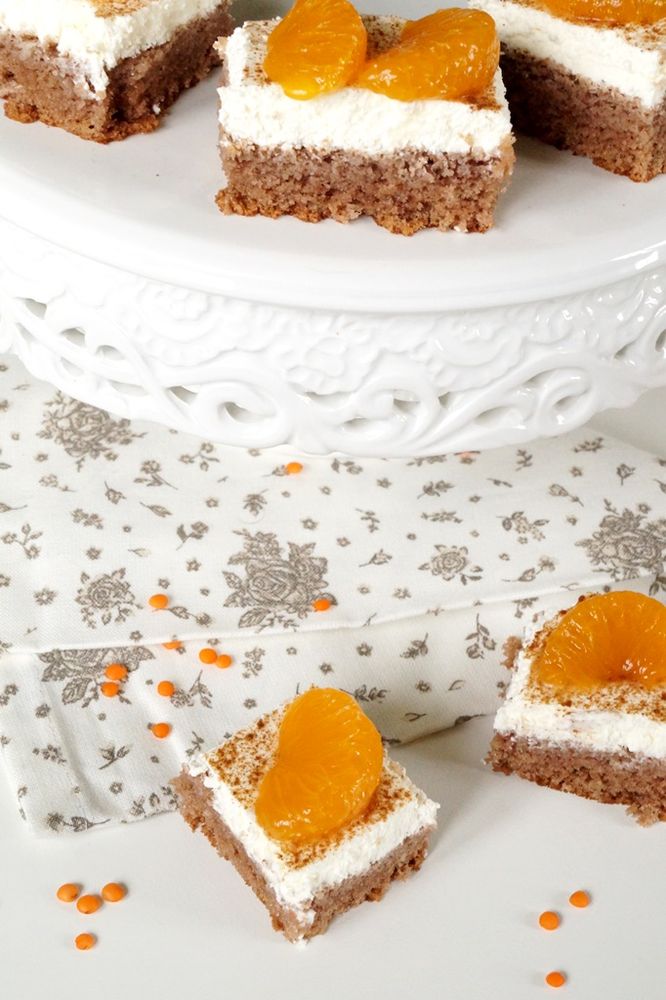 Rezeptbild: Sauerrahmschnitten mit Mandarinen 