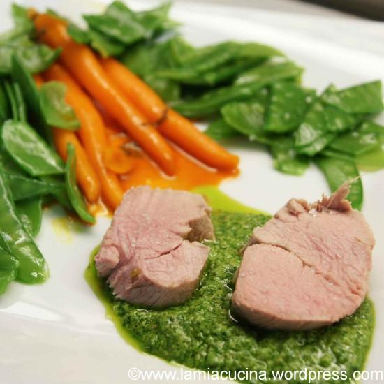 Rezeptbild: Pochiertes Kalbsfilet an Salsa verde