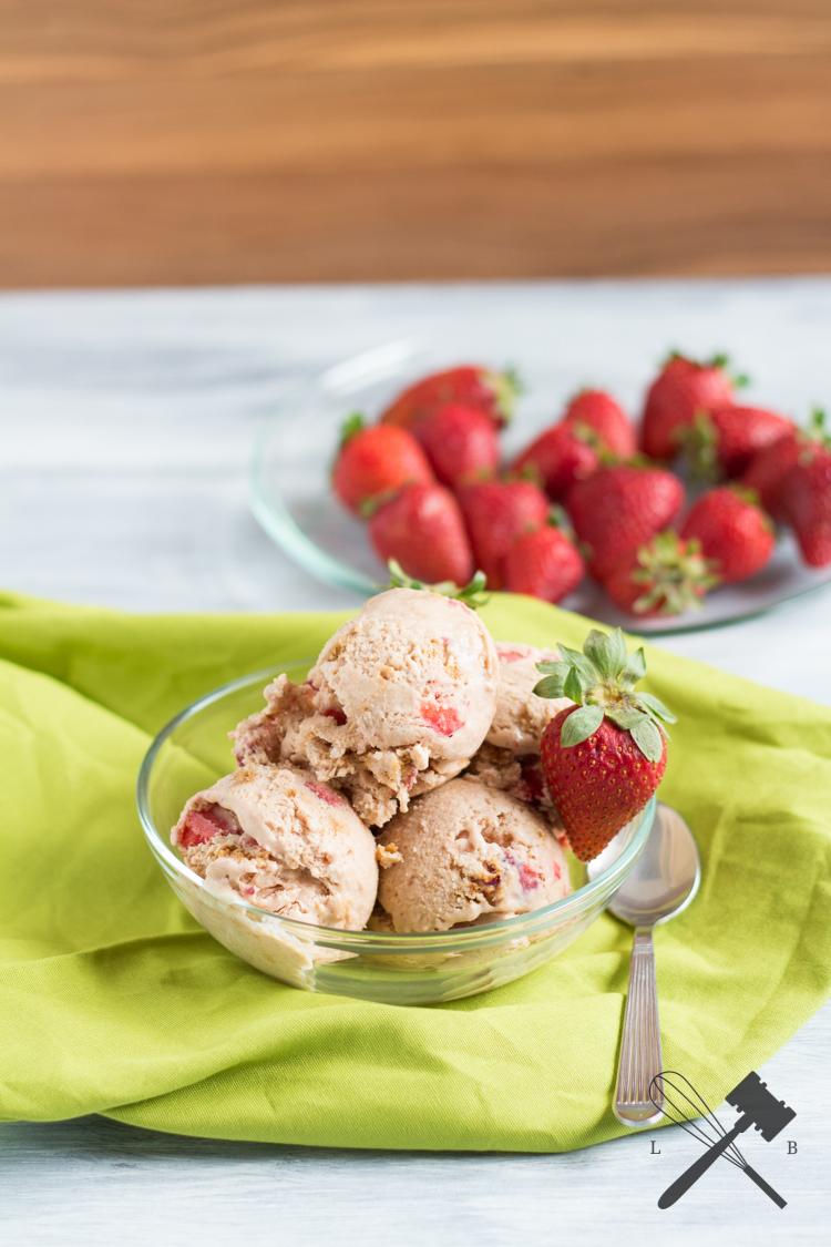 Rezeptbild: Strawberry Cheesecake Ice Cream