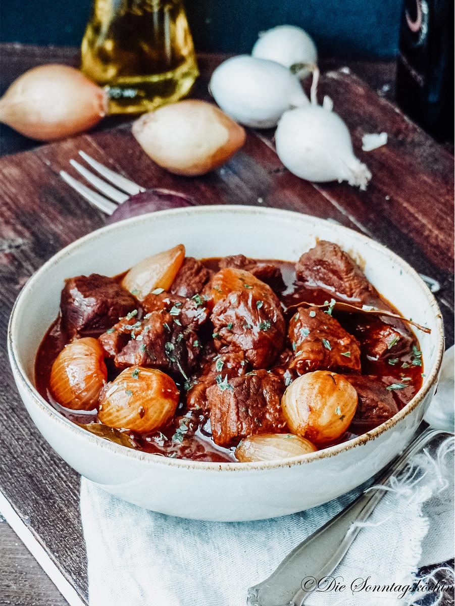 Rezeptbild: Balsamico Rindfleisch Gulasch mit Perlzwiebeln
