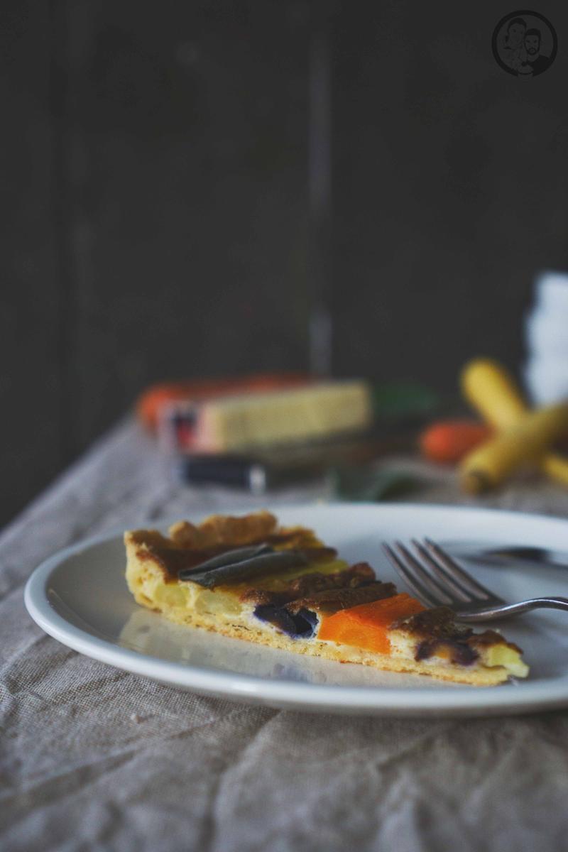 Rezeptbild: Karottentarte mit Bergkäse und Salbei