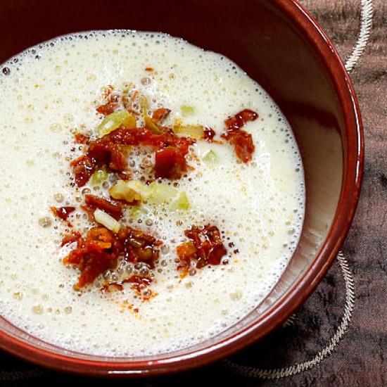 Rezeptbild: Mandelsuppe mit Chorizo