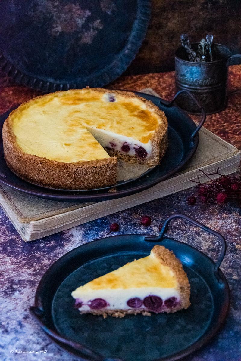 Rezeptbild: Cremiger Vanille-Kirsch Kuchen