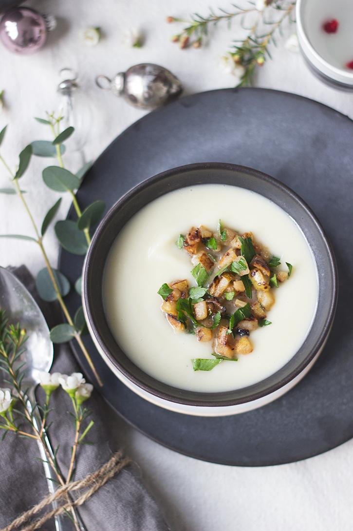 Rezeptbild: Sellerie-Birnen-Suppe