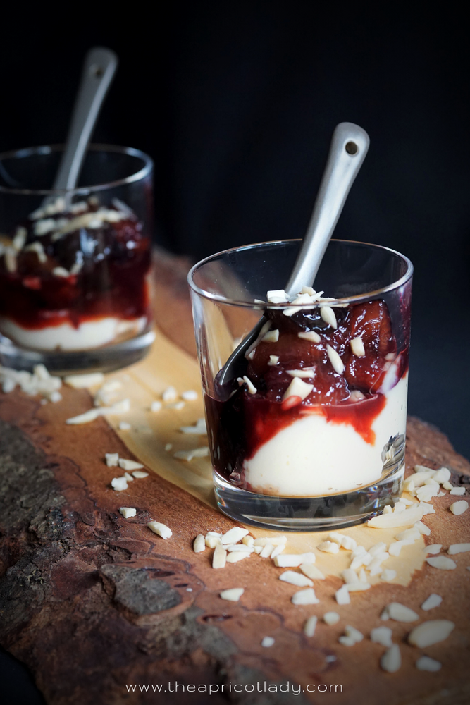 Rezeptbild: Zwetschgenröster mit Vanillepudding