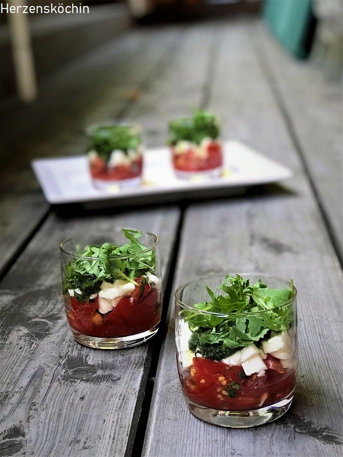 Rezeptbild: Caprese im Glas