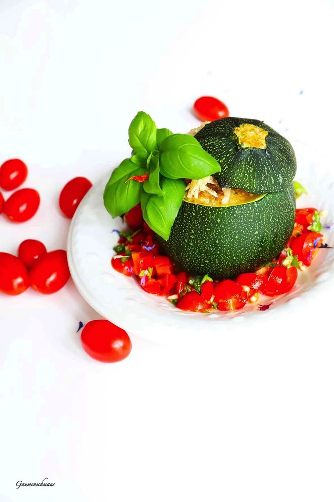 Rezeptbild: Gefüllte Rundzucchini