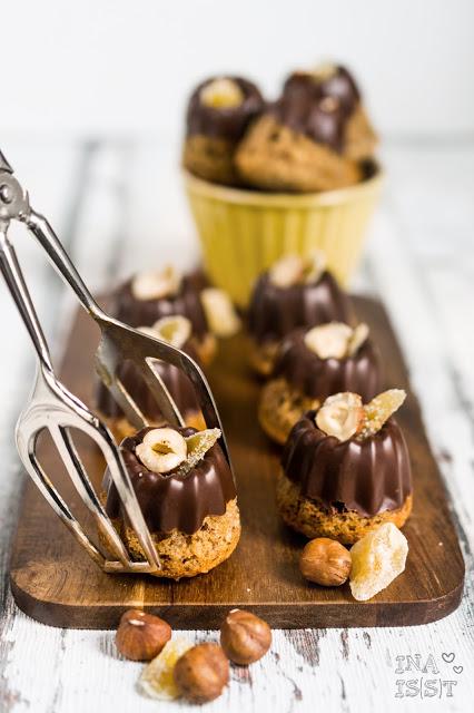 Rezeptbild: Kleine Ingwer-Haselnuss-Gugelhupfe