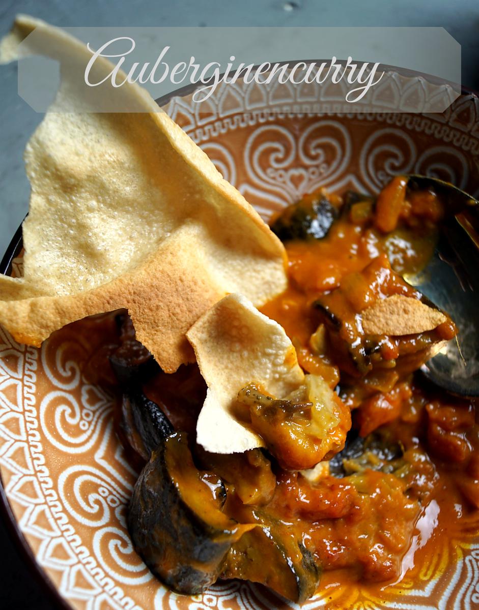 Rezeptbild: Auberginencurry aus dem Backofen mit Pappadums