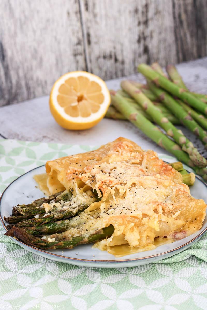 Rezeptbild: grüner Spargel im Lasagneblatt